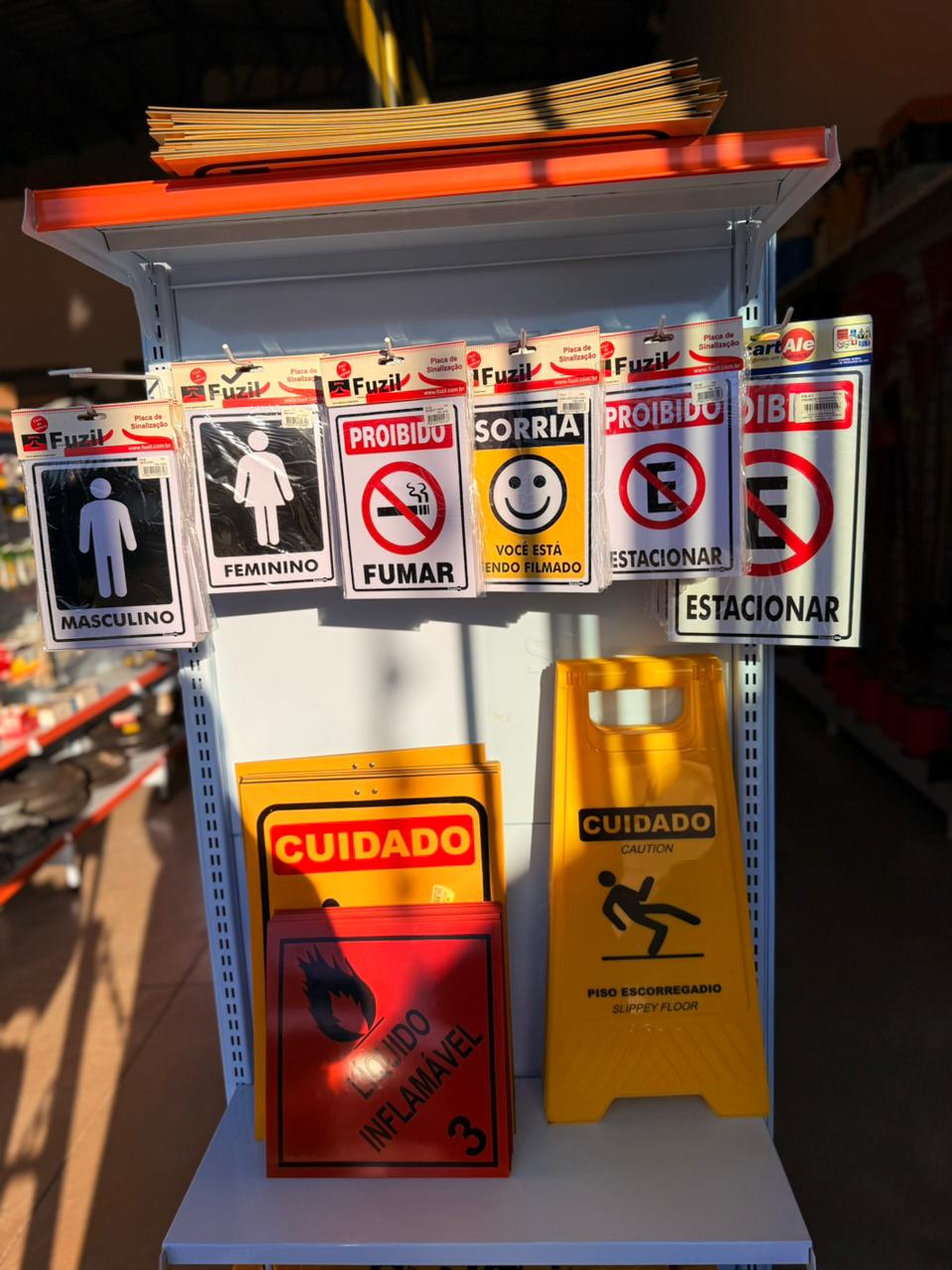 Placas de sinalização e segurança - Loja de ferramentas Placas de sinalização e segurança - Loja de ferramentas