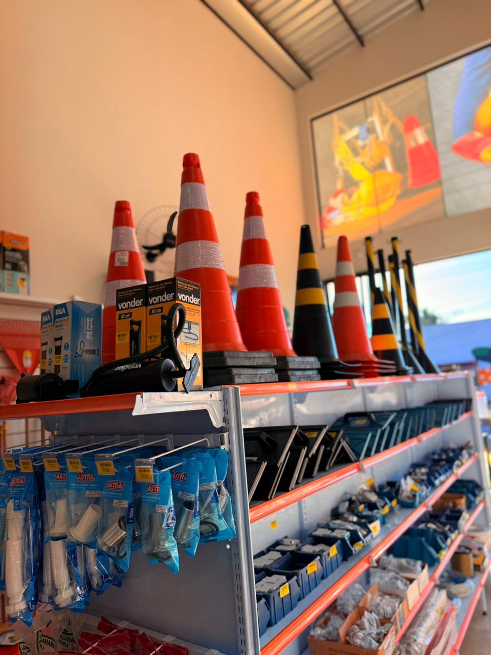 Cones de sinalização e acessórios de segurança viária Cones de sinalização e acessórios de segurança viária